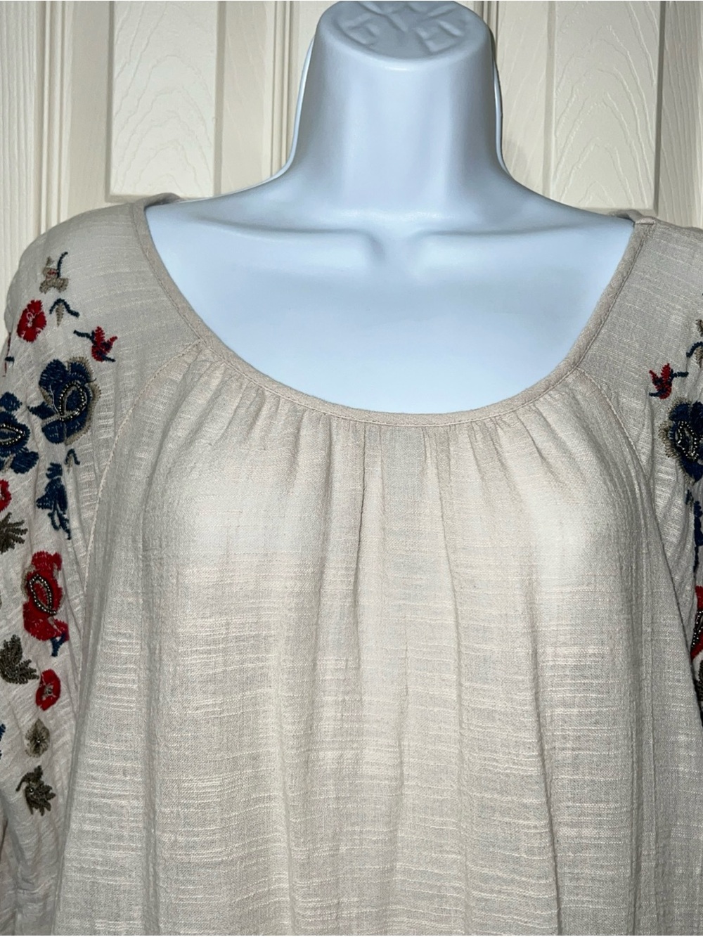 intro Cotton Oatmeal Embroidered Floral Bell Sleeve Blouse Top Sz L Boho Cottage - Picture 3 of 14